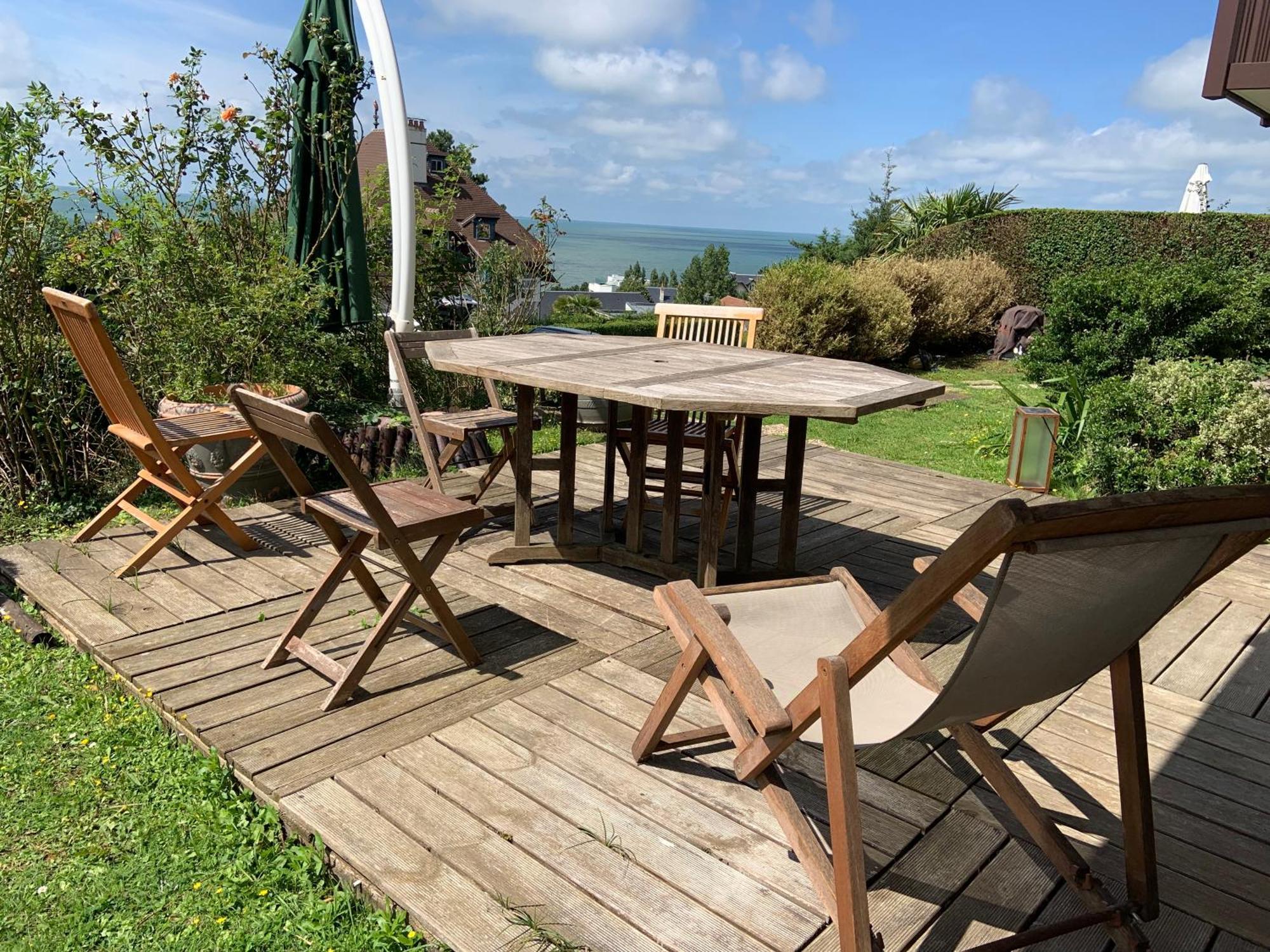 Grand Rez De Jardin-Terrasse Avec Vue Sur La Mer - 2 Chambres Blonville-sur-Mer Ngoại thất bức ảnh